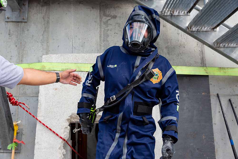 Dermon核<a href='http://m.coblite.com.cn/Ppzq/rst.html'>輻射防護服</a>-1