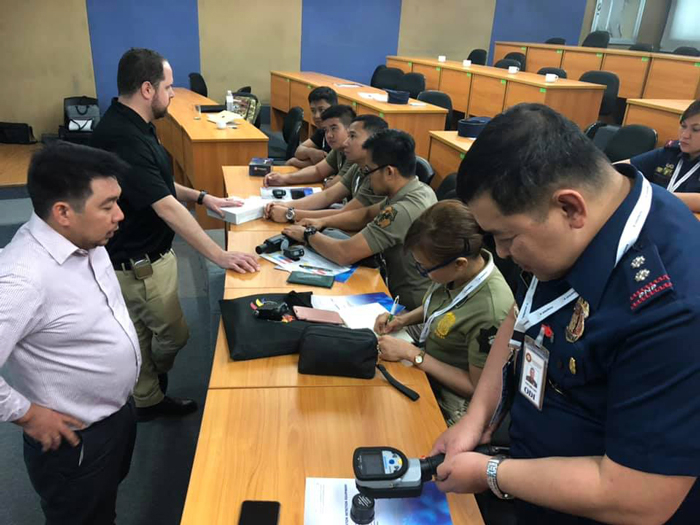 野外作業(yè)下的無損檢測違禁品，隱藏在150mm深處的違禁品探測