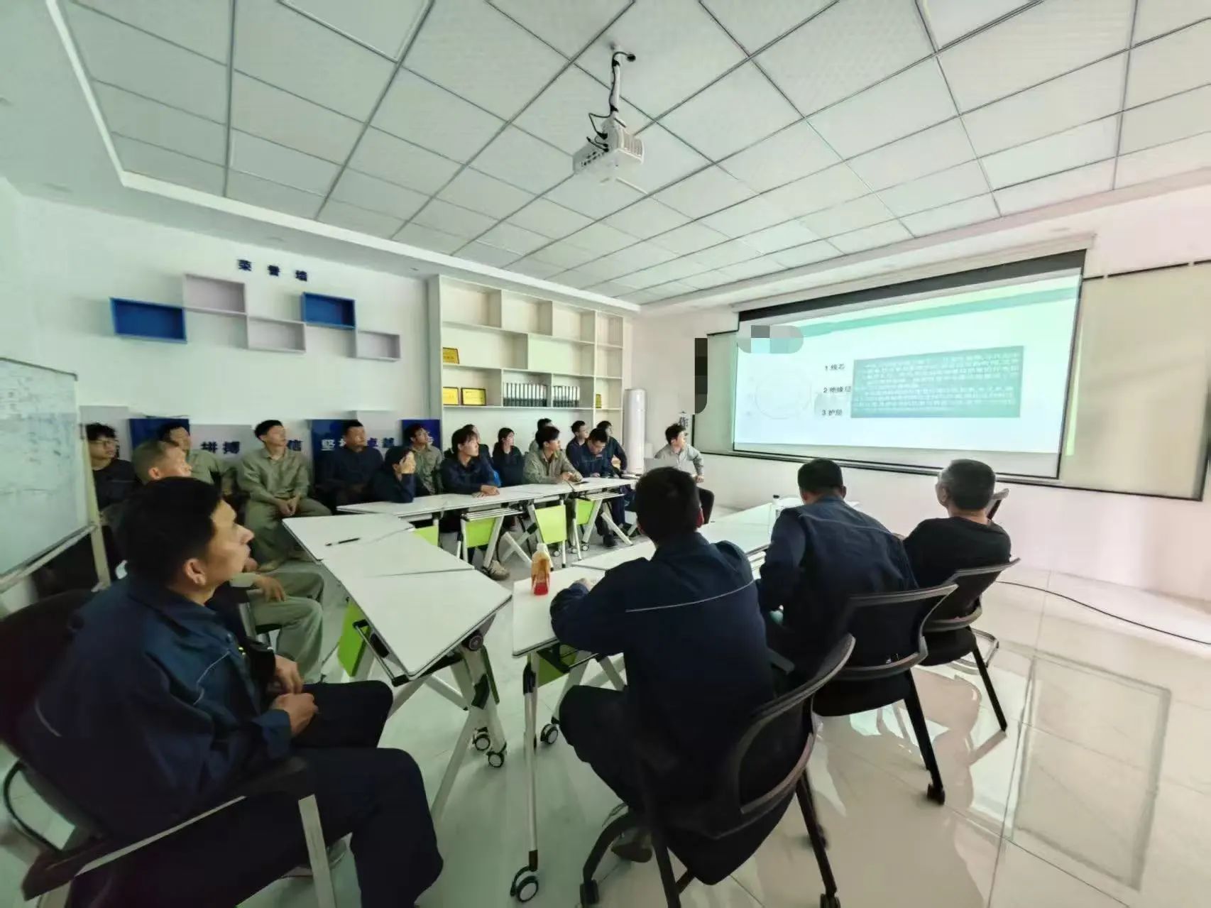 <a href='http://m.coblite.com.cn/Ppzq/ersted.html'>電纜故障定位儀</a>檢測培訓(xùn)