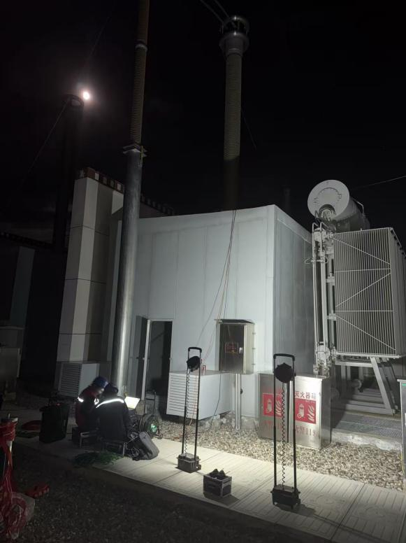 IDAX300絕緣診斷分析儀檢測現(xiàn)場 IDAX300絕緣診斷分析儀檢測現(xiàn)場